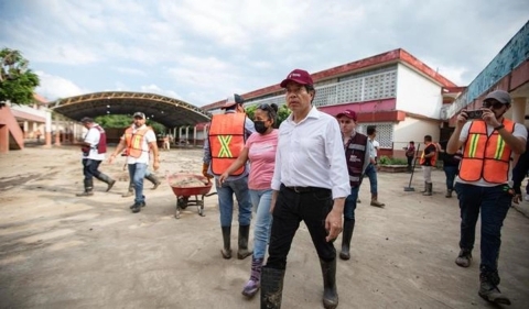 SEP activa seguro de 3 mil 200 mdp para rehabilitar escuelas tras lluvias
