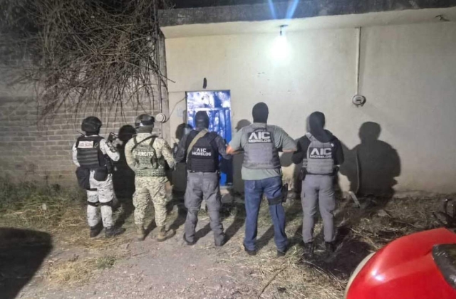 Arrestan a dos mujeres durante cateo en Cuautla