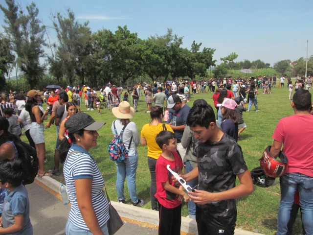 Causa expectación eclipse en Jojutla