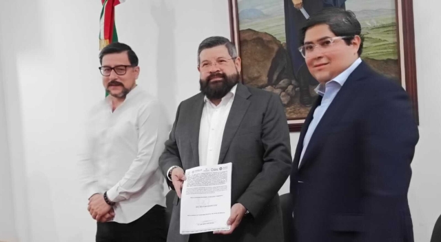 Convenio con AMIS busca reducir tiempos de trámite y detectar pólizas de seguro vencidas o irregulares, señala Movilidad