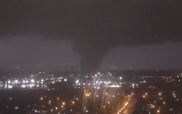 Tornado arrasa en Nuevo Orleans; al menos una persona murió