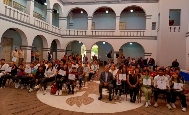 Entrega Ayuntamiento de Cuernavaca reconocimientos a deportistas destacados durante 2025