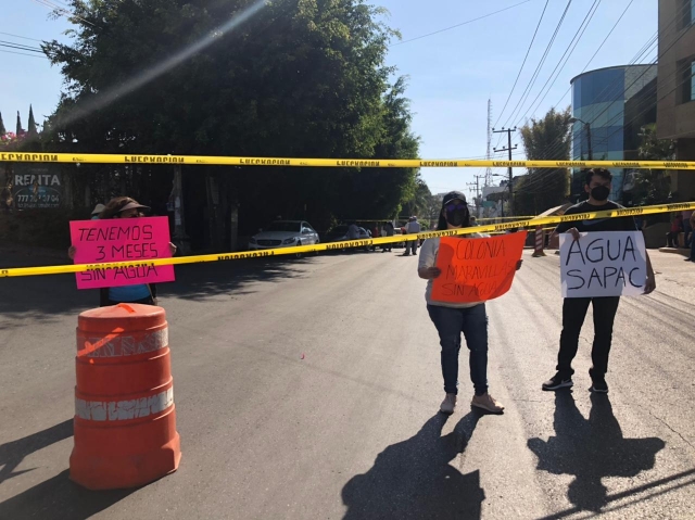 Protestan vecinos de colonia Maravillas en Paseo del Conquistador