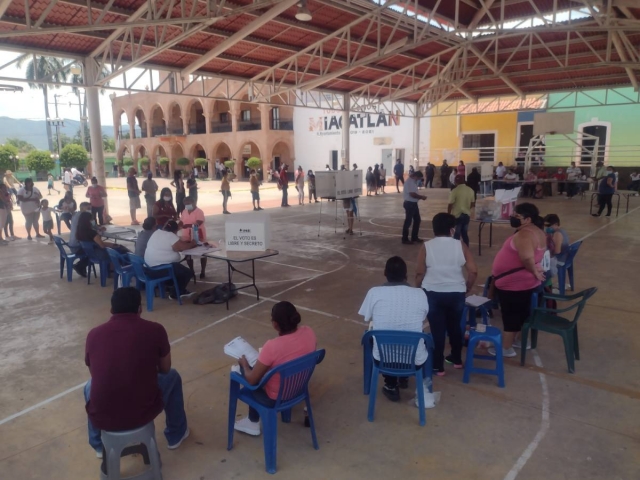 La jornada electoral en municipios del corredor poniente transcurrió en calma.