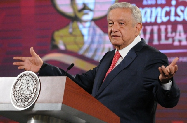 AMLO propone cumbre de comunicadores independientes