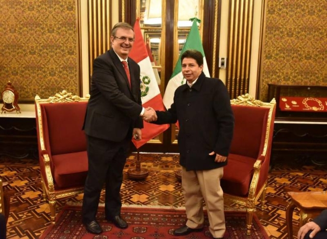 Marcelo Ebrard se reúne con el presidente Pedro Castillo en Perú
