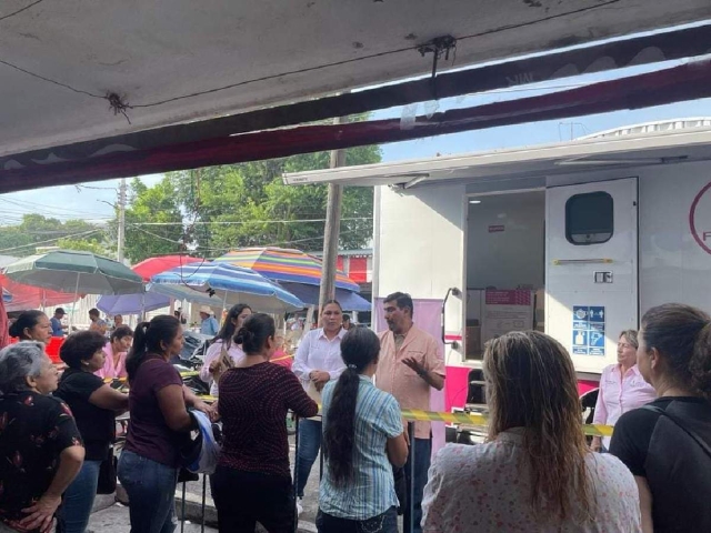 Las autoridades exhortan a las mujeres a realizar acciones preventivas, tales como la autoexploración.