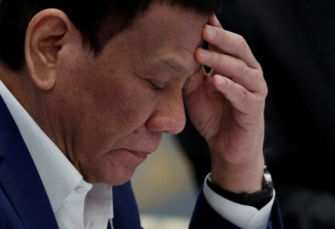 Detienen a expresidente de Filipinas Rodrigo Duterte por crímenes contra la humanidad