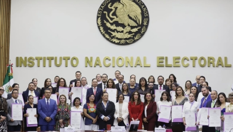 INE entrega 45 constancias a candidaturas declaradas inicialmente inelegibles