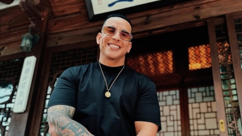 Daddy Yankee regresa oficialmente a la música durante la Semana Billboard de la Música Latina 2025