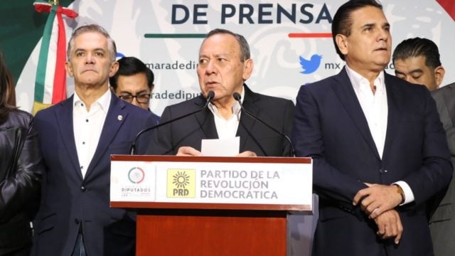 Miguel Mancera, Jesús Zambrano y Silvano Aureoles se reunieron en la Cámara de Diputados para hacer el anuncio