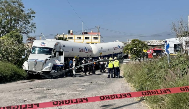 Tramo donde ocurrió el accidente de la pipa es federal: SMyT