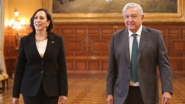 Kamala Harris propuso clientes a AMLO para vender avión presidencial.