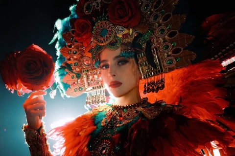 F&aacute;tima Bosch deslumbra en Miss Universo 2025 con un traje inspirado en Xochiqu&eacute;tzal