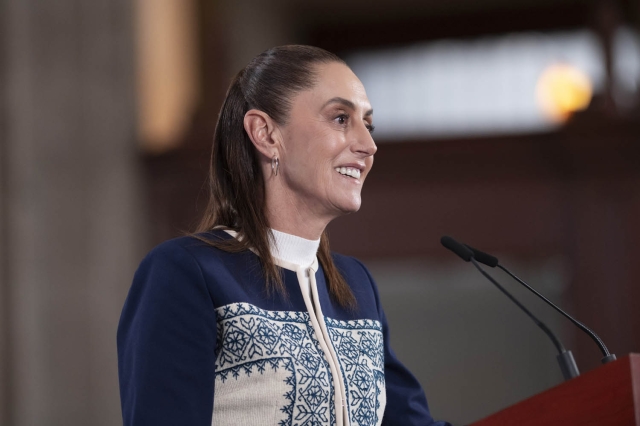 Sheinbaum confirma que avi&oacute;n de EU aterriz&oacute; en Toluca por capacitaci&oacute;n