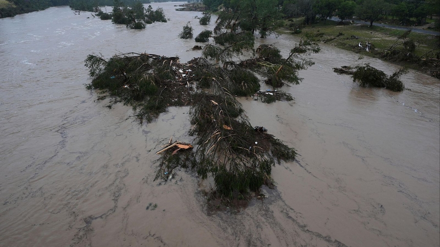 Pareja mexicana muere en Texas tras inundaciones, confirma gobierno de Querétaro