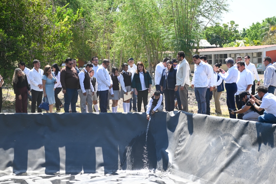 Fortalece 'Cosecha de lluvia' taller de acuacultura en secundaria de Coatetelco