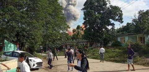 13 militares desaparecen tras explosión en almacén de armas en Cuba