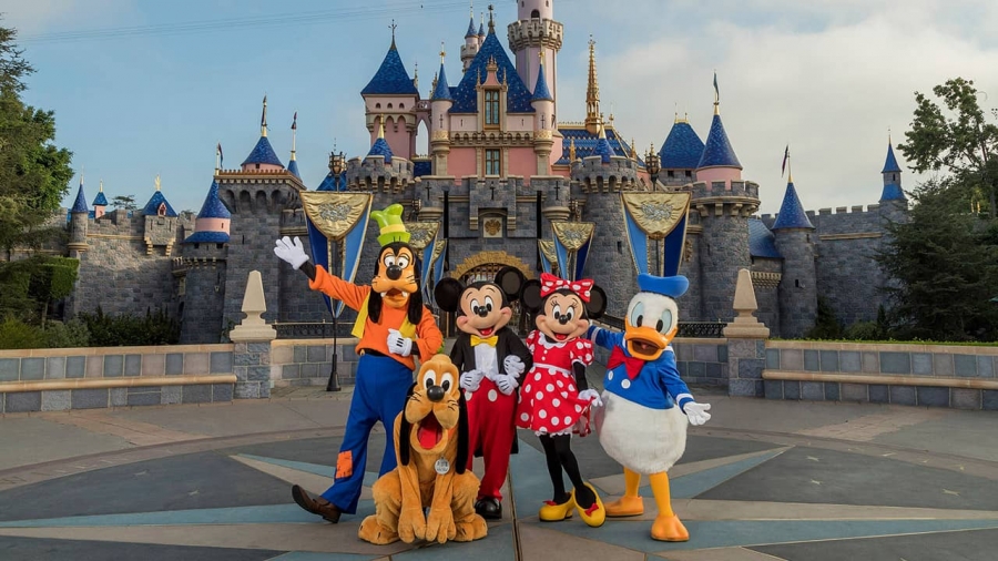 California regala boletos para ir a Disneyland.