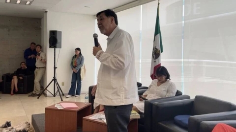 Fernández Noroña se enfrenta a estudiantes del CIDE por el caso Teuchitlán