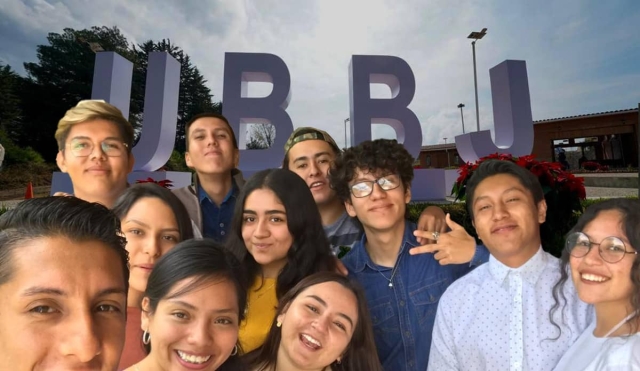 PALESTRA UNIVERSITARIA  Educación para los jóvenes: retos para 2025