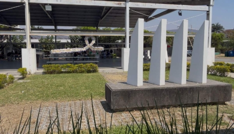 Despu&eacute;s de casi dos a&ntilde;os de interinato, la EESJ pr&aacute;cticamente mantendr&aacute; al mismo director por tres a&ntilde;os m&aacute;s.