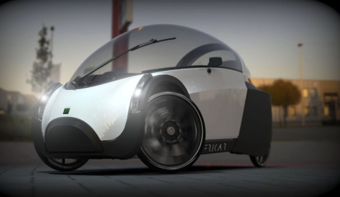 El vehículo entre bici y auto que busca transformar la movilidad urbana