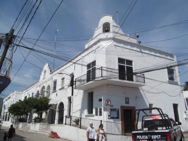 El Ayuntamiento de Tlaltizap&aacute;n dio a conocer que este mi&eacute;rcoles saldr&aacute;n de vacaciones los trabajadores y regresar&aacute;n hasta el 5 de enero.