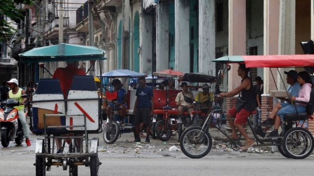 Cuba lanza campa&ntilde;a de firmas en medio de tensiones con Estados Unidos