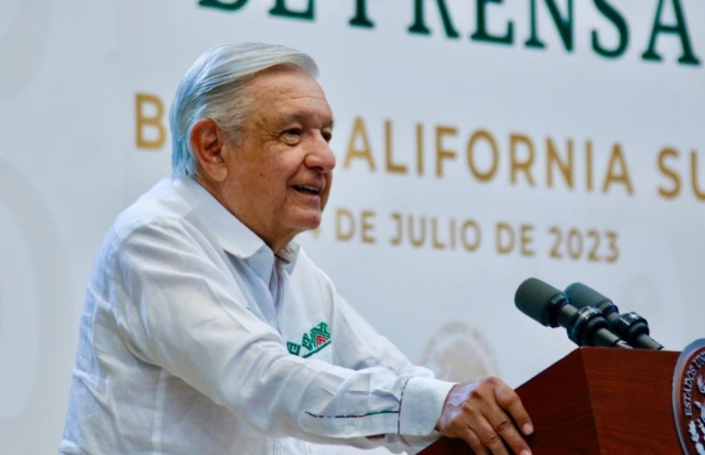 AMLO celebra fortaleza del peso frente al dólar