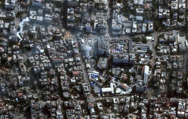 Imagen del hospital de Al Shifa y sus alrededores en la ciudad de Gaza. 