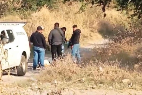 El individuo fue encontrado herido en un camino de terracería. Unos minutos después falleció.