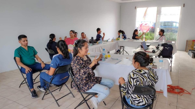 Aprender la lengua de señas brinda mayor inclusión para las personas con discapacidad auditiva.