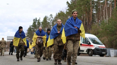 Rusia y Ucrania intercambian 175 prisioneros en uno de los mayores canjes