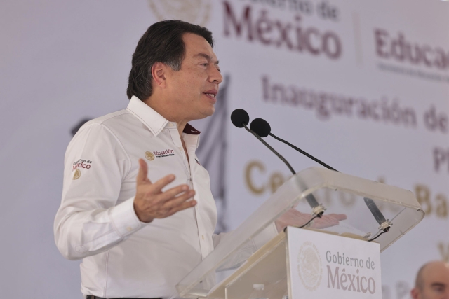 Mario Delgado afirma que Marx Arriaga rechaz&oacute; cargo en el extranjero