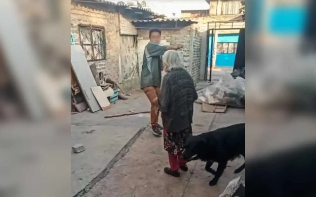 Dan de alta a la abuelita golpeada por su nieto con un tubo