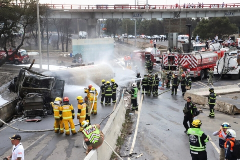 Fallece chofer de pipa que explotó en Iztapalapa; ya suman 19 muertos