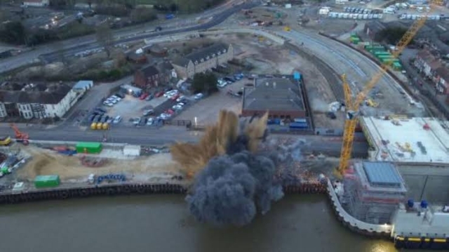 Bomba de la Segunda Guerra Mundial explota en el sur de Inglaterra
