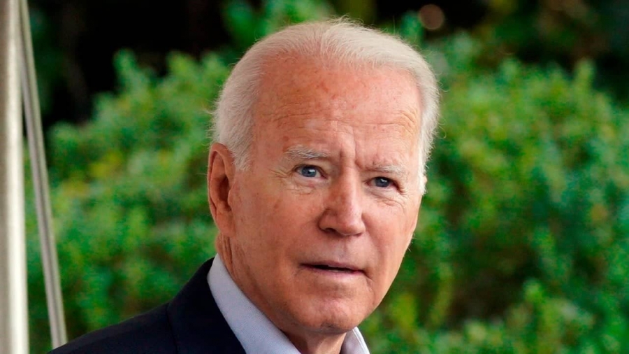 Joe Biden llega a Miami para reunirse con afectados por derrumbe de edificio.