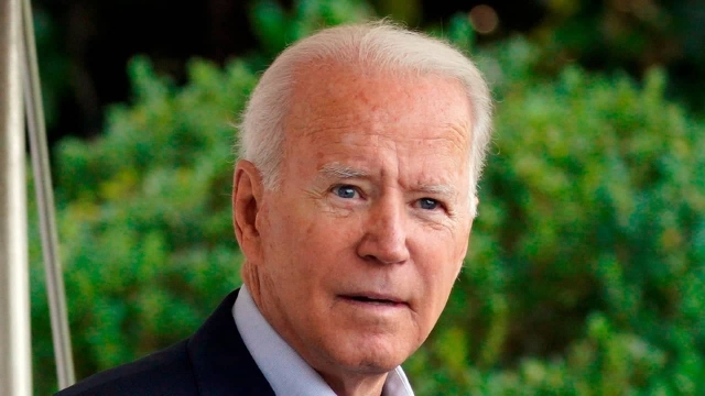 Joe Biden llega a Miami para reunirse con afectados por derrumbe de edificio.