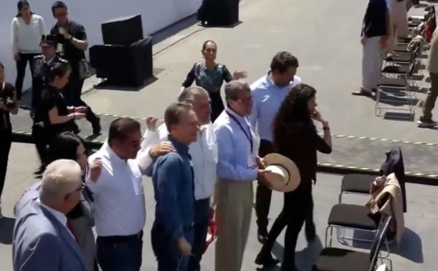 Líderes de Morena piden disculpas a Sheinbaum tras desaire en el Zócalo