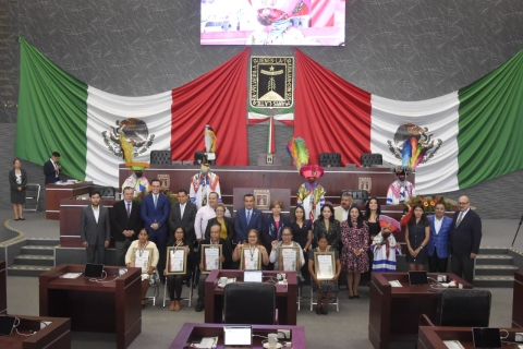 Entrega Congreso local Presea 'General Emiliano Zapata Salazar' al M&eacute;rito Migrante 2025