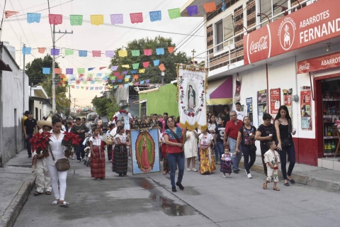 El recorrido parte del Centro de la cabecera municipal hacia la parroquia de Guadalupe, y participan pobladores que desde hace varios a&ntilde;os mantienen la tradici&oacute;n el 12 de diciembre.  