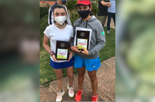 Azul López venció en la final en 14 años y menores a Ximena Acevedo, en el Torneo Estatal Morelos 2022 de Tenis.