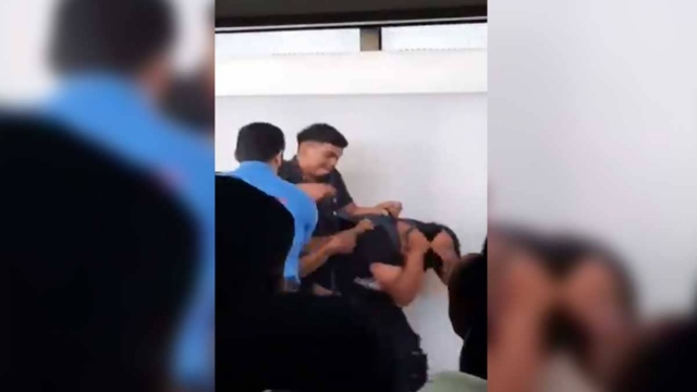 Captan pelea campal en Metro de Monterrey.