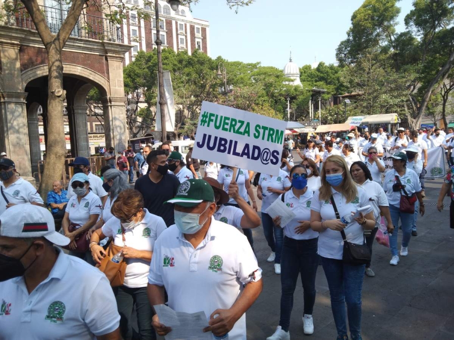 Marchas confluyen en zócalo 