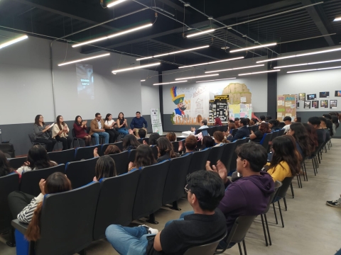 Presentan trabajos finales en Escuela de Turismo de la UAEM