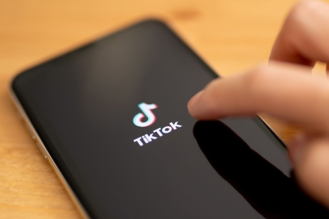 TikTok lanza un &lsquo;feed&rsquo; local para descubrir contenido cercano a tu ubicaci&oacute;n