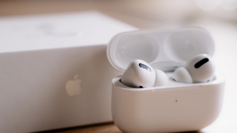 Los nuevos AirPods tendrán cámaras y funciones avanzadas de inteligencia artificial