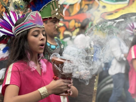 El Reto al Tepozteco es la fiesta más importante de Tepoztlán, y en este año congregó a cientos de visitantes que fueron testigos de una celebración que explora en la identidad de la comunidad local.   